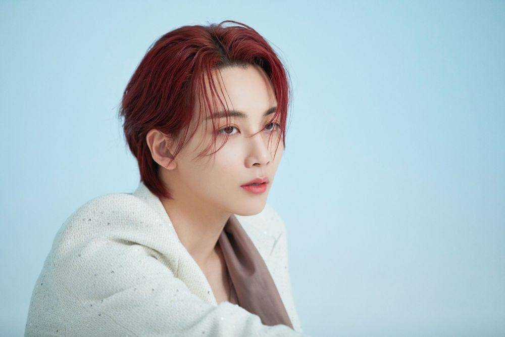 Jeonghan SEVENTEEN (weverse.io/seventeen)
