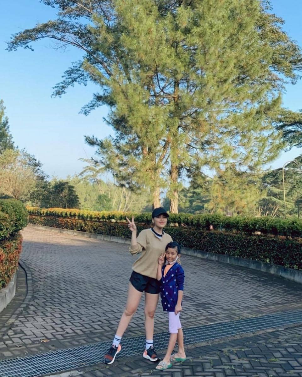 Ayu Ting Ting berolahraga. (instagram.com/ayutingting92)