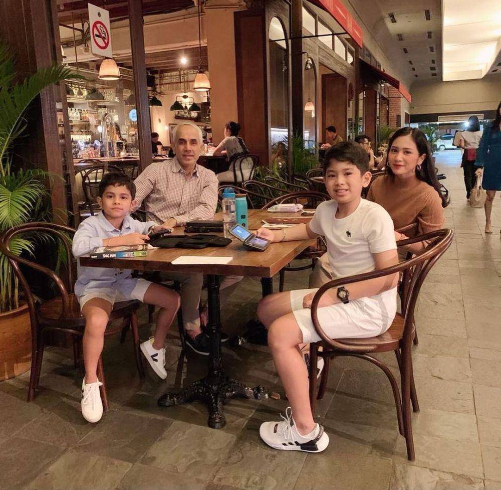 Bunga Zainal dan Sukhdev Singh (instagram.com/bungazainal05)