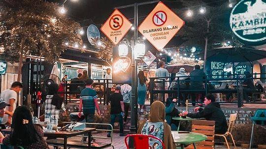 Kenteen Street (instagram.com/kentenstreet)