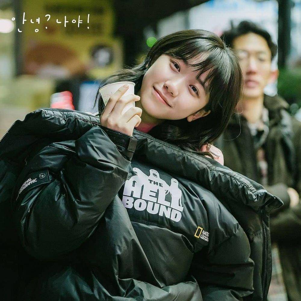 Lee Re (instagram.com/leere0312)