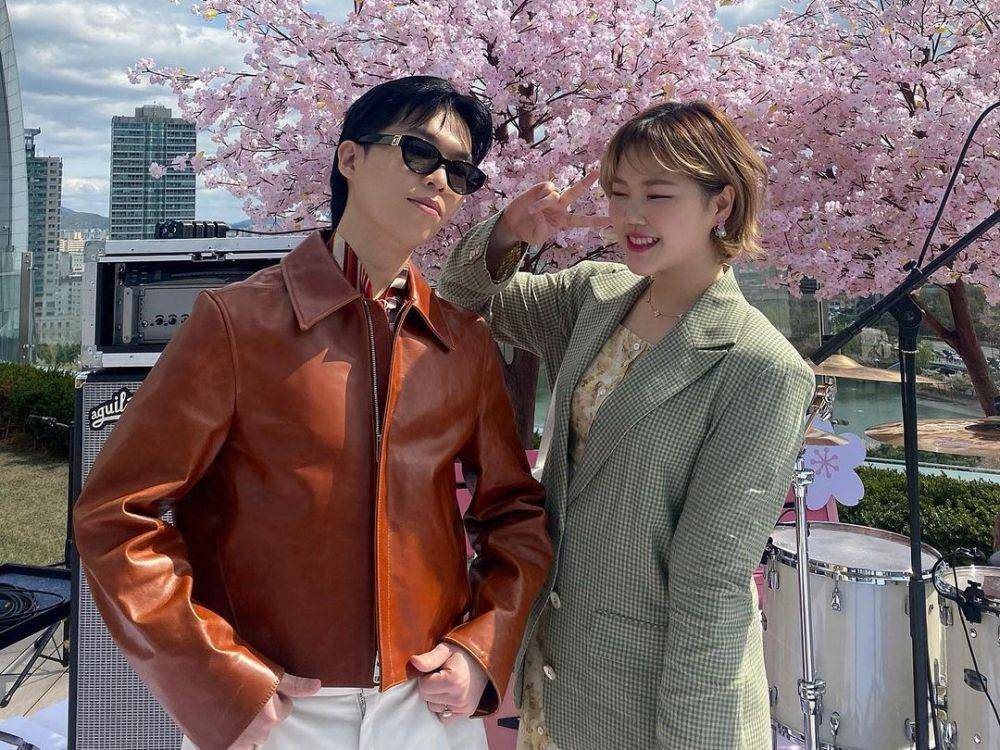 AKMU (instagram.com/akmuchanhk)