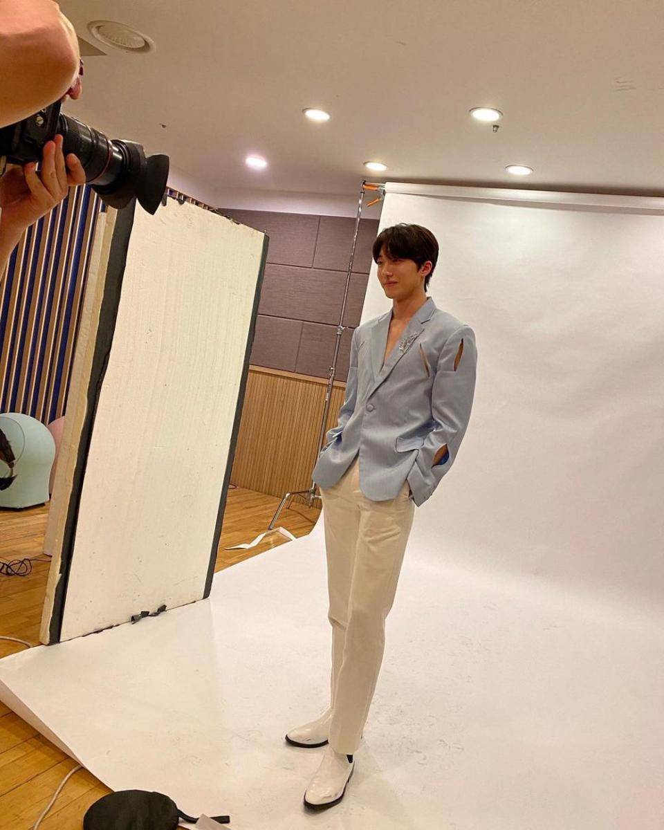 Chani SF9 (instagram.com/c_chani_i)