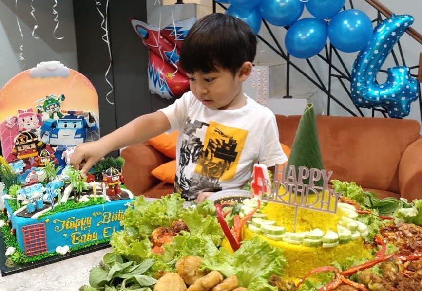 Genap 4 Tahun, 10 Potret Menggemaskan Elvano Adik Verrell Bramasta
