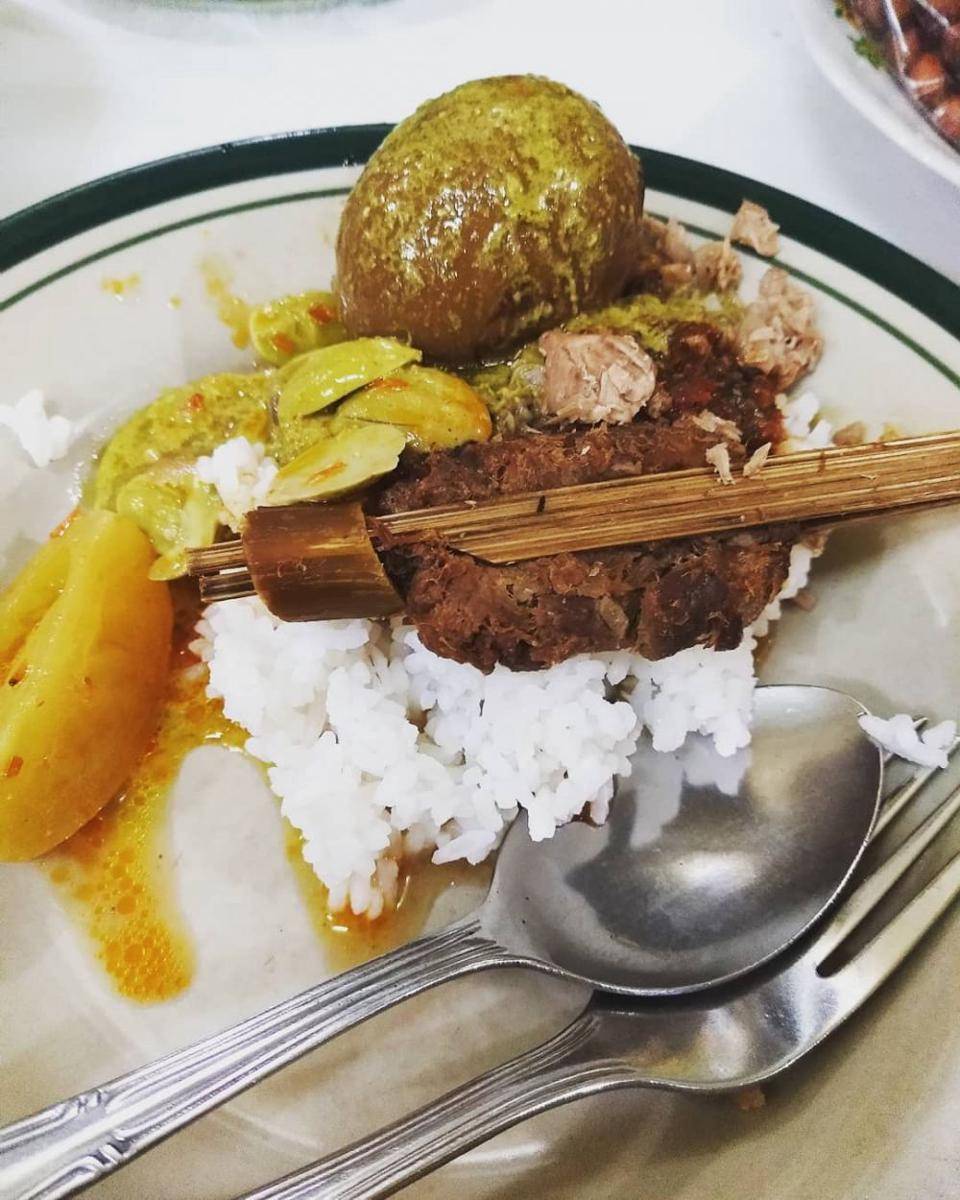 Nasi Uwet Zarkasi (instagram.com/tataricherfoods)