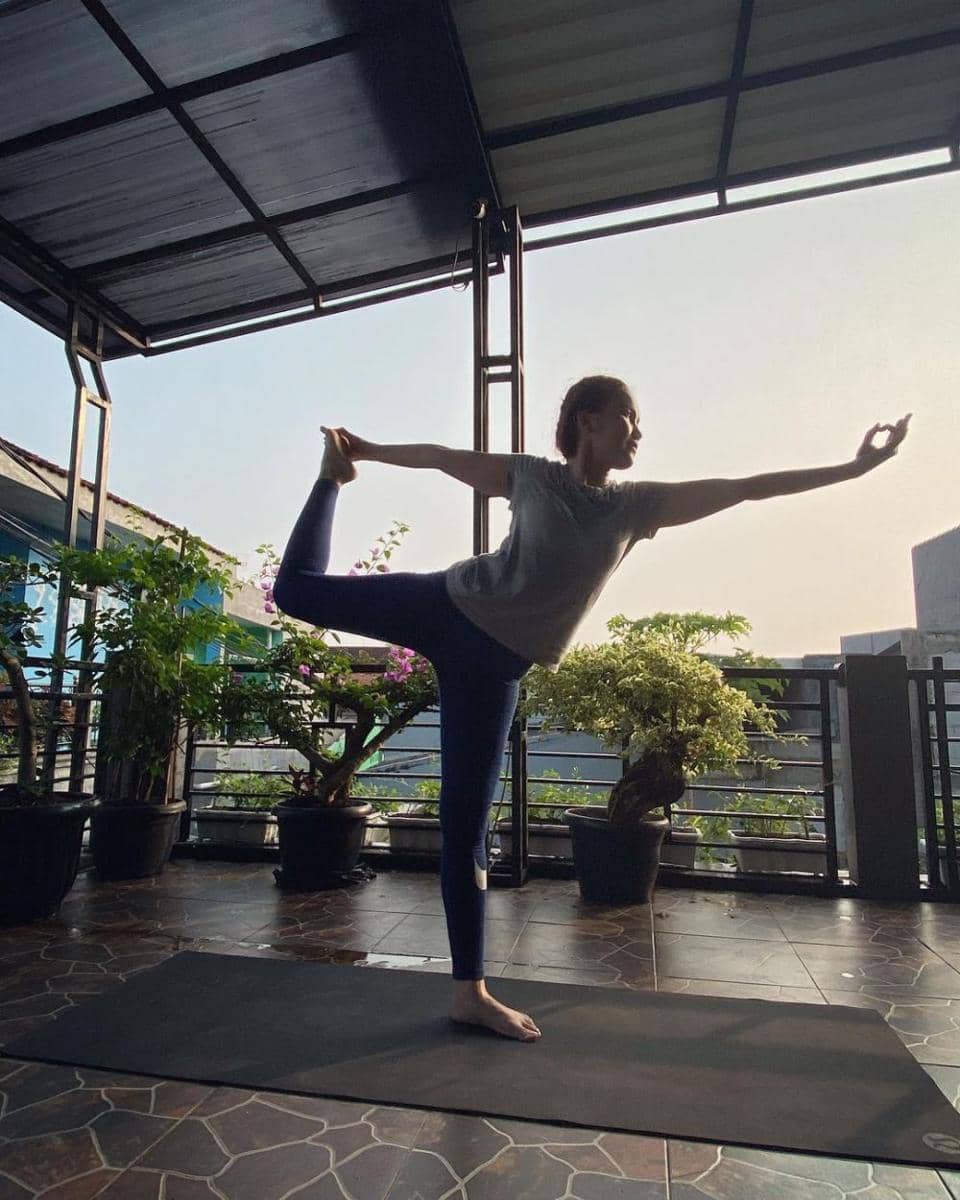 Ayu Ting Ting berolahraga. (instagram.com/ayutingting92)