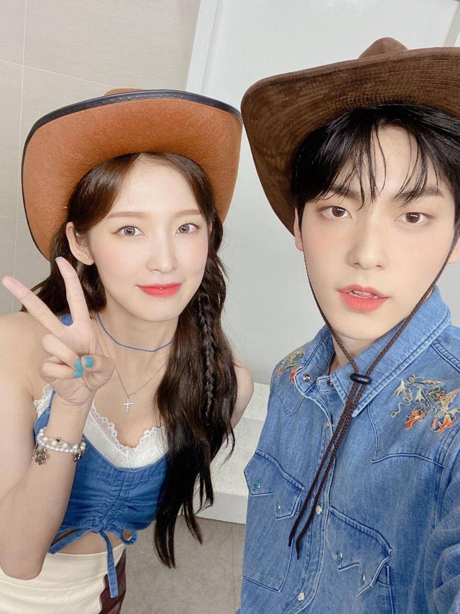 Arin Oh My Girl dan Soobin TXT (twitter.com/KBSMusicBank)