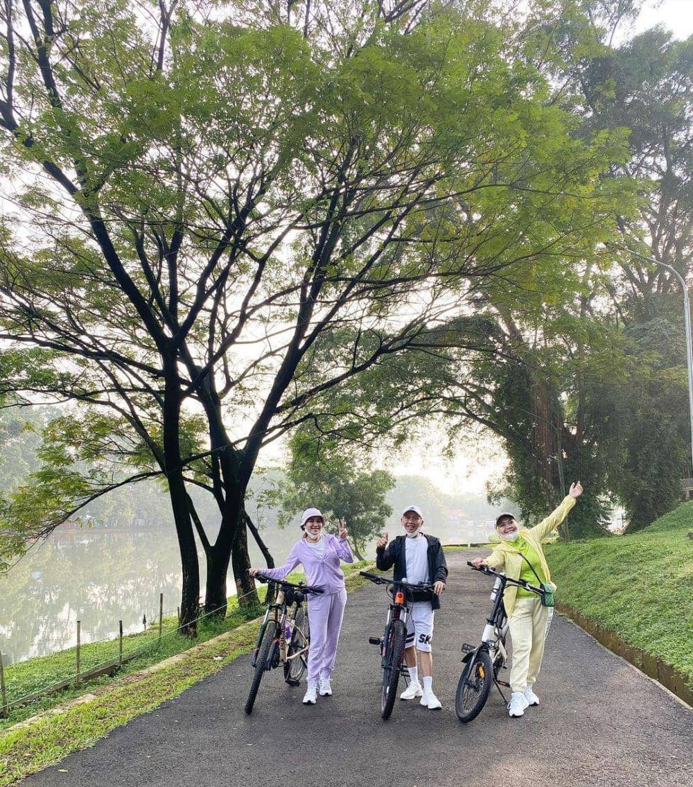 Ayu Ting Ting berolahraga. (instagram.com/ayutingting92)