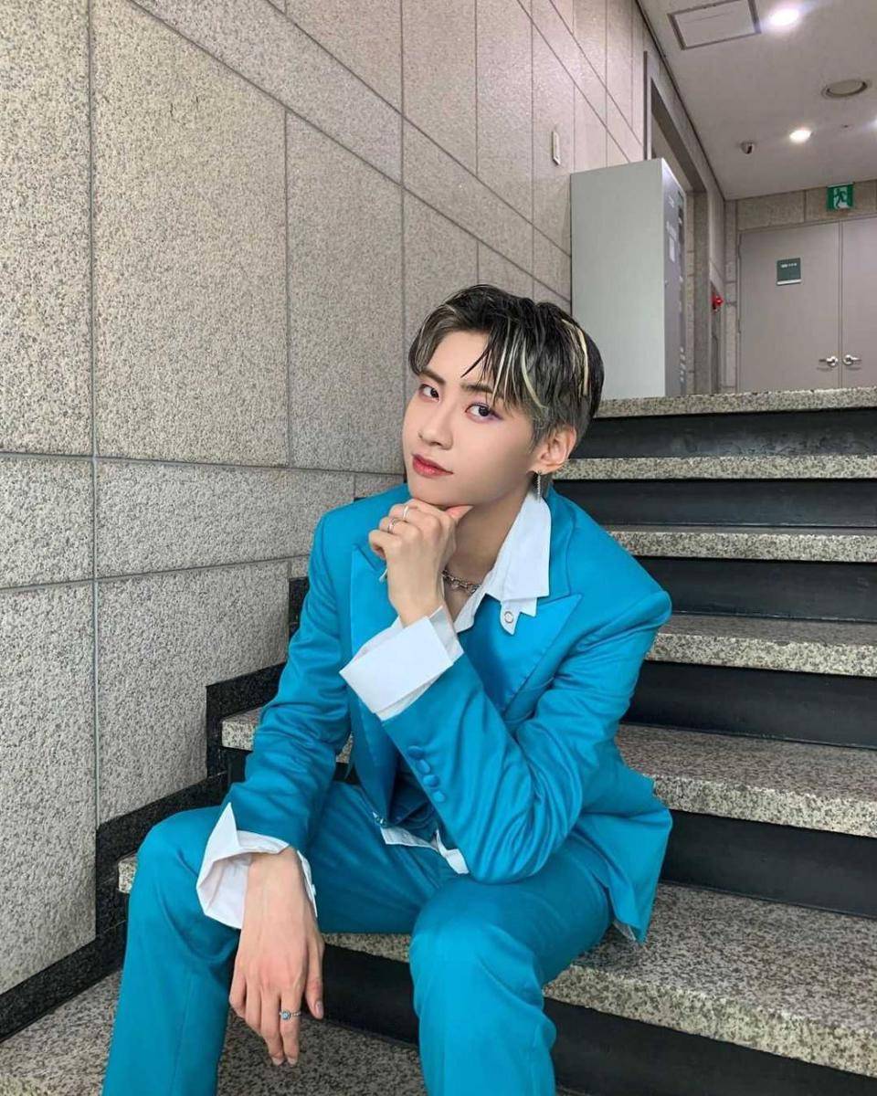Lee Jin Hyuk (instagram.com/ljh_babysun)
