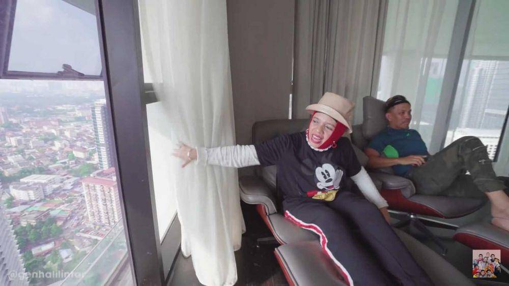 isi kamar Gen Halilintar (YouTube.com/GenHalilintar)