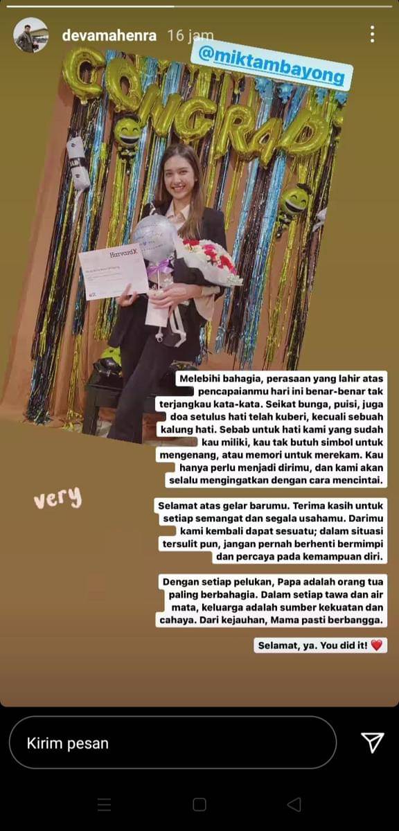 graduation Mikha Tambayong (instagram.com/devamahenra)