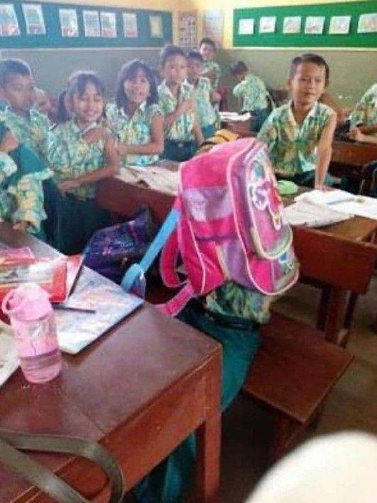 Ekspresi bocah SD saat imunisasi (instagram.com/komedilucu_id)