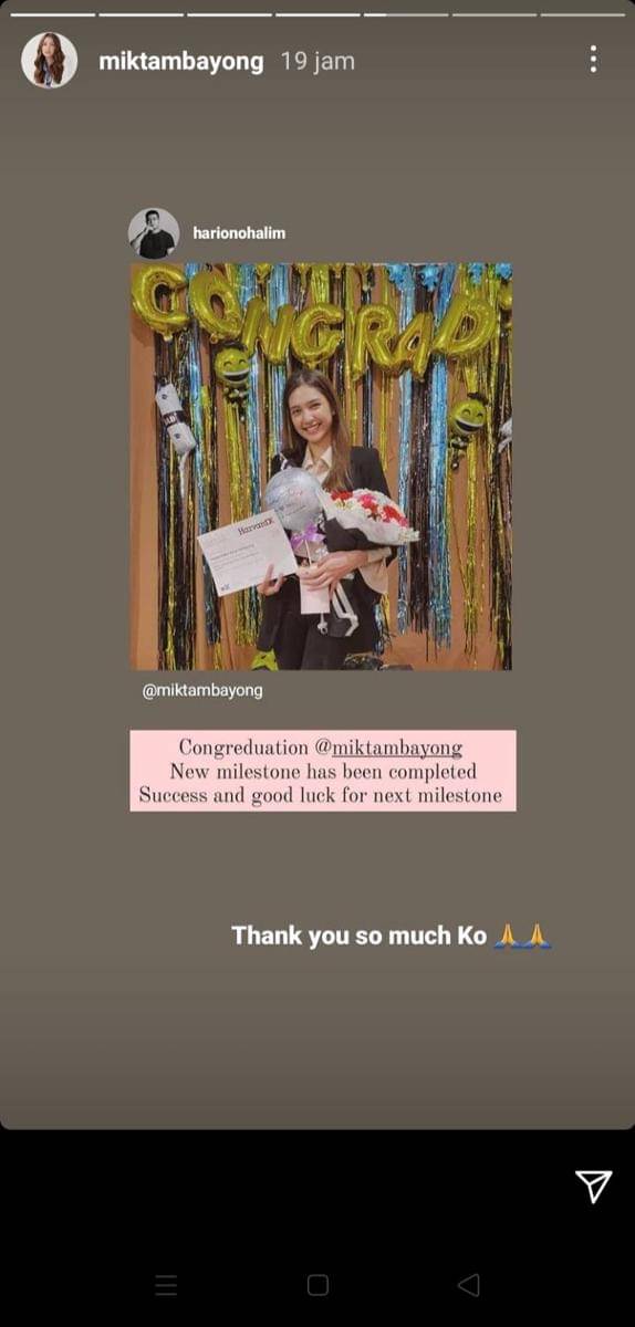 graduation Mikha Tambayong (instagram.com/miktambayong)