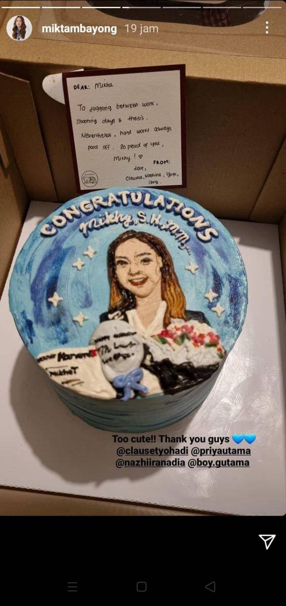 graduation Mikha Tambayong (instagram.com/miktambayong)