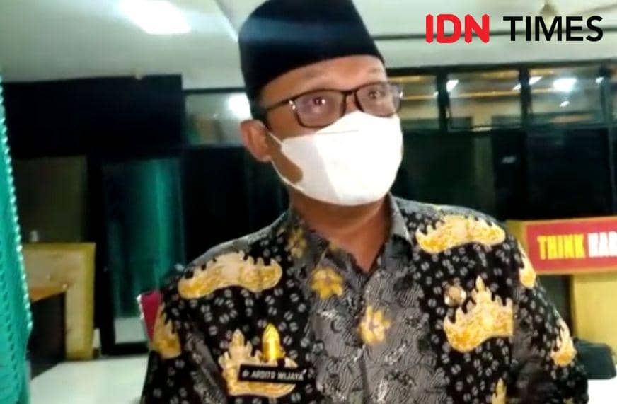 Tim Penyidik Cecar Wabup Lampung Tengah Ardito Wijaya 25 Pertanyaan