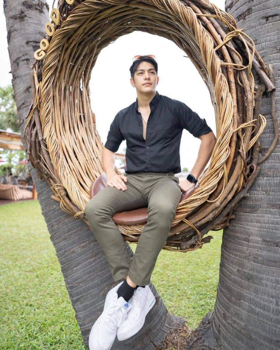 Luke Plowden (instagram.com/lukevoyage)