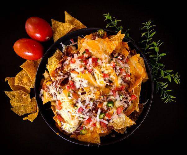 ilustrasi nachos (unsplash.com/Ismael Trevino)