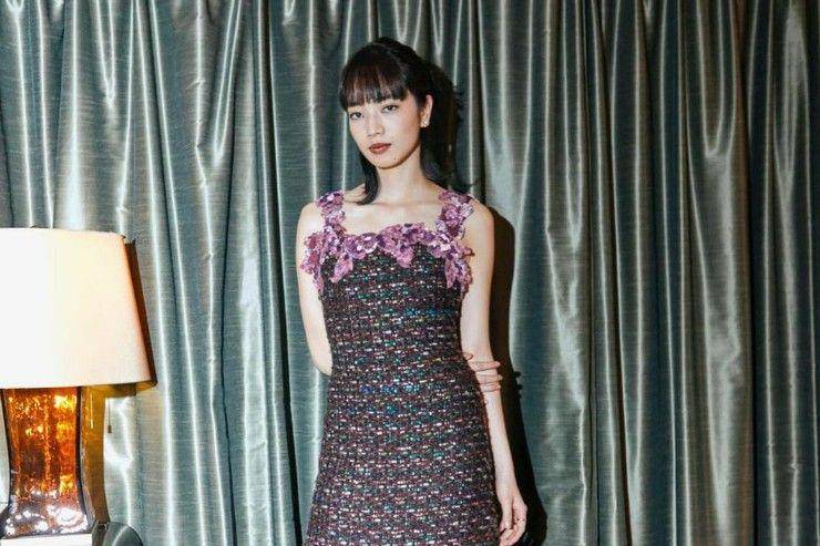 Nana Komatsu (instagram.com/konichan7)