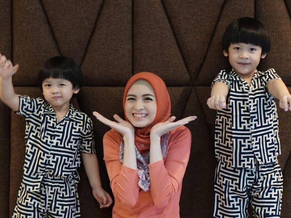 Donita dan buah hati (instagram.com/donitabhubiy)