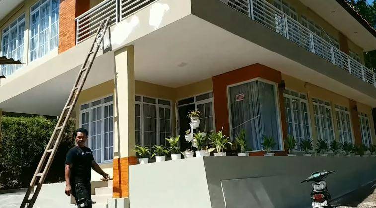 rumah Lesti Kejora di kampung (dok. youtube.com/Ajib Ankara)