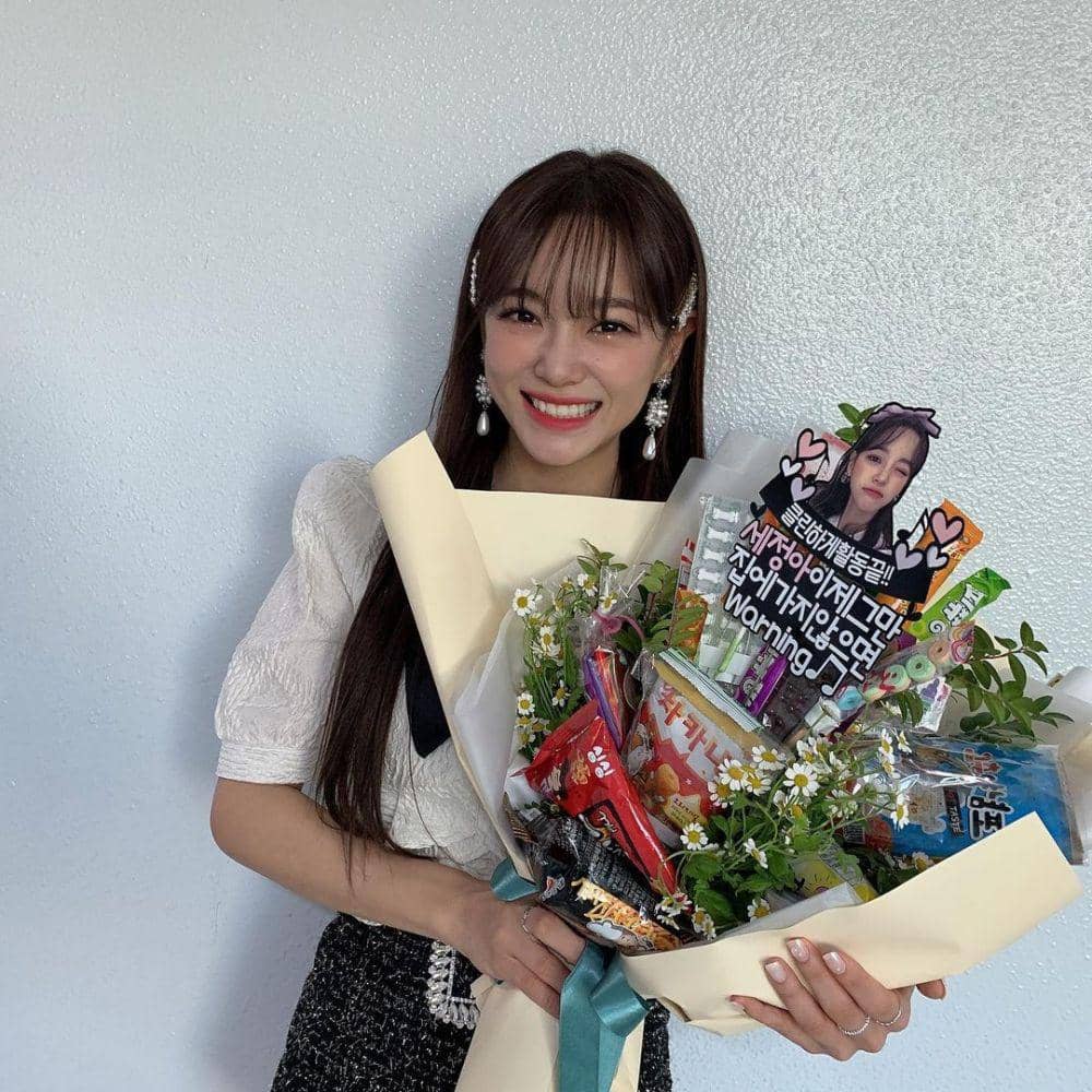 Kim Sejeong (instagram.com/clean_0828)