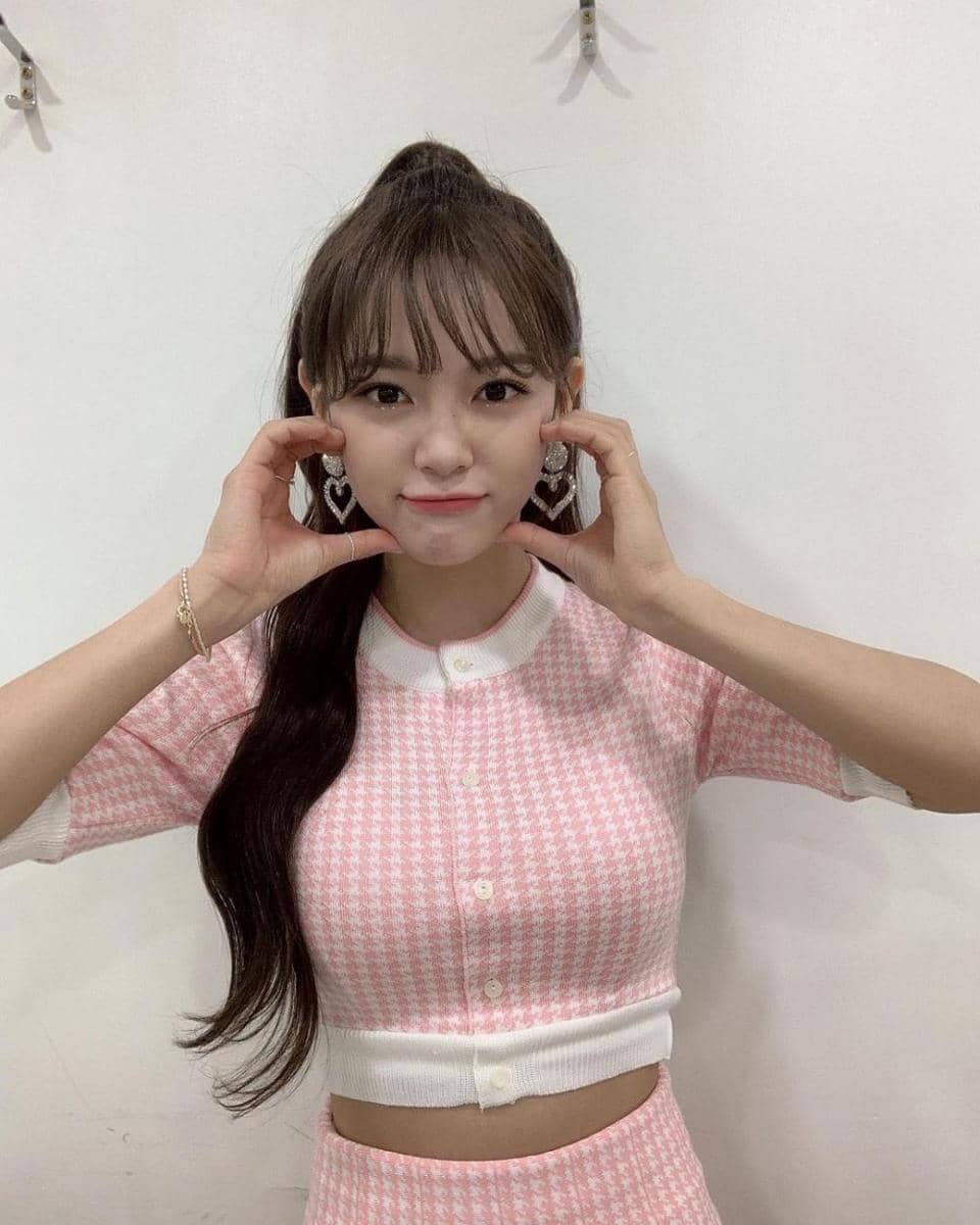 Kim Sejeong (instagram.com/clean_0828)