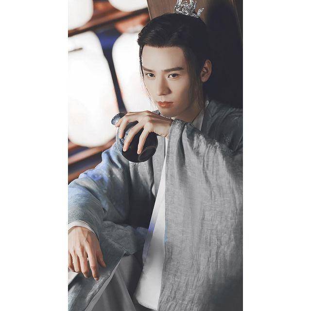 Gong Jun (instagram.com/gongjunhahaha)