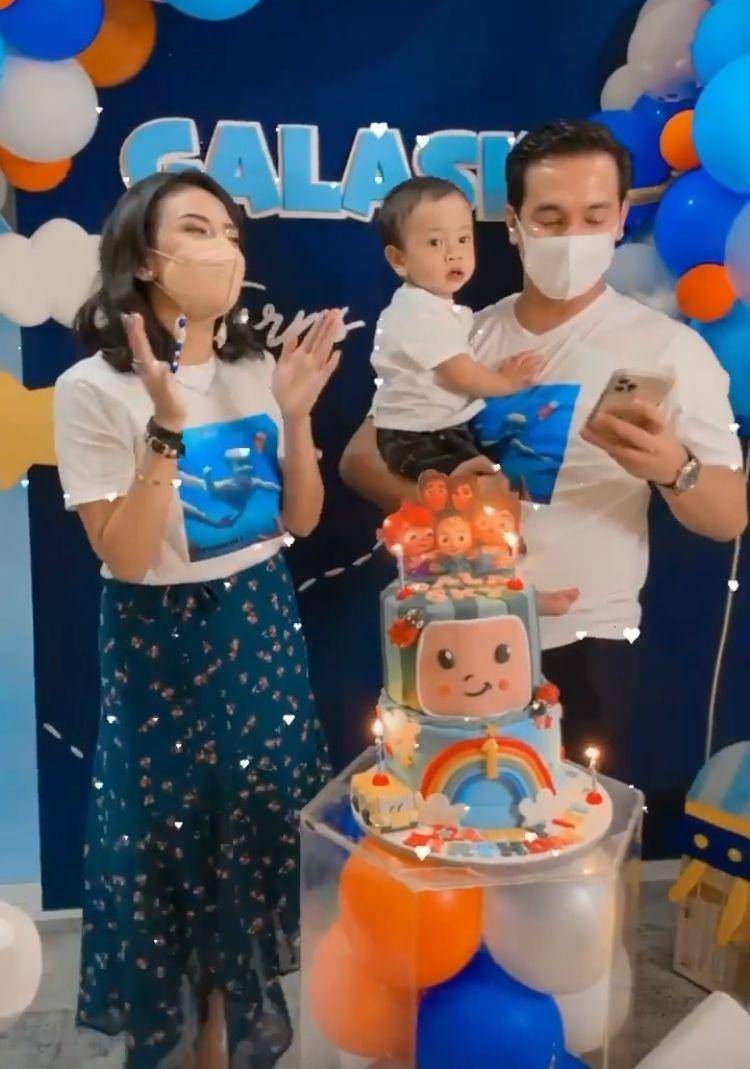Ultah gala (Instagram.com/vanessaangelofficial)