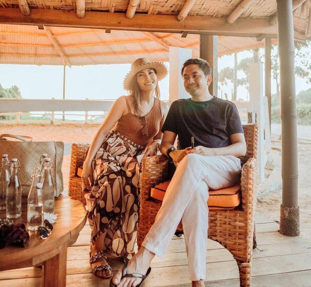Ayu Dewi dan Regi Datau (instagram.com/mrsayudewi)