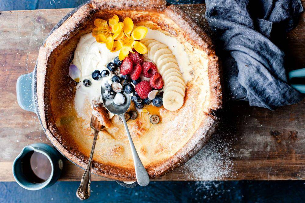 ilustrasi olahan dutch baby pancake (unsplash.com/Deborah Rainford)