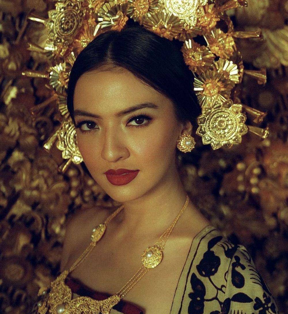 Raline Shah (instagram.com/ralineshah)