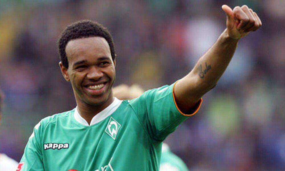 Naldo adalah bek tengah pertama yang mencetak hattrick di Bundesliga. (werder.de)