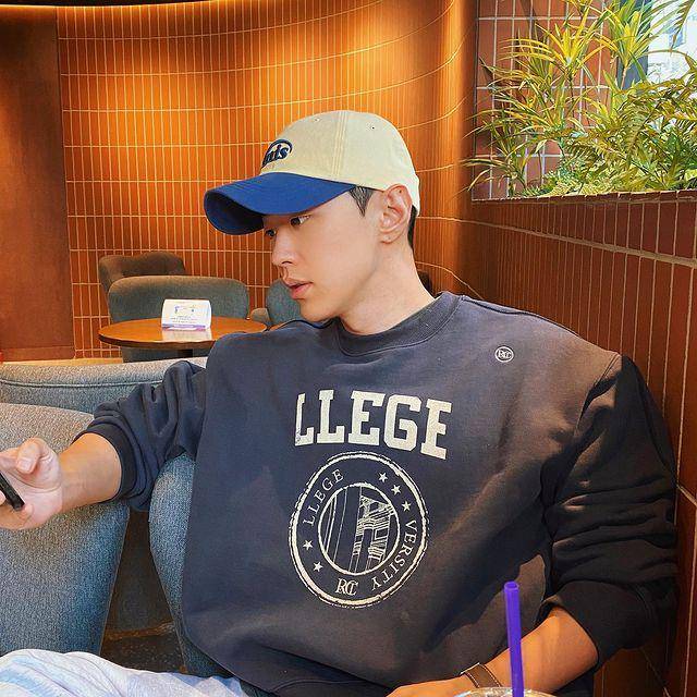 GRAY (instagram.com/callmegray)