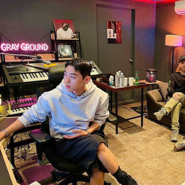 GRAY (instagram.com/callmegray)