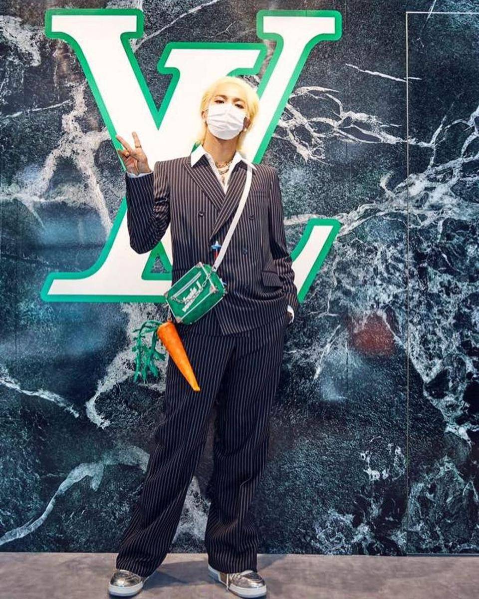 Song Mino (instagram.com/realllllmino)