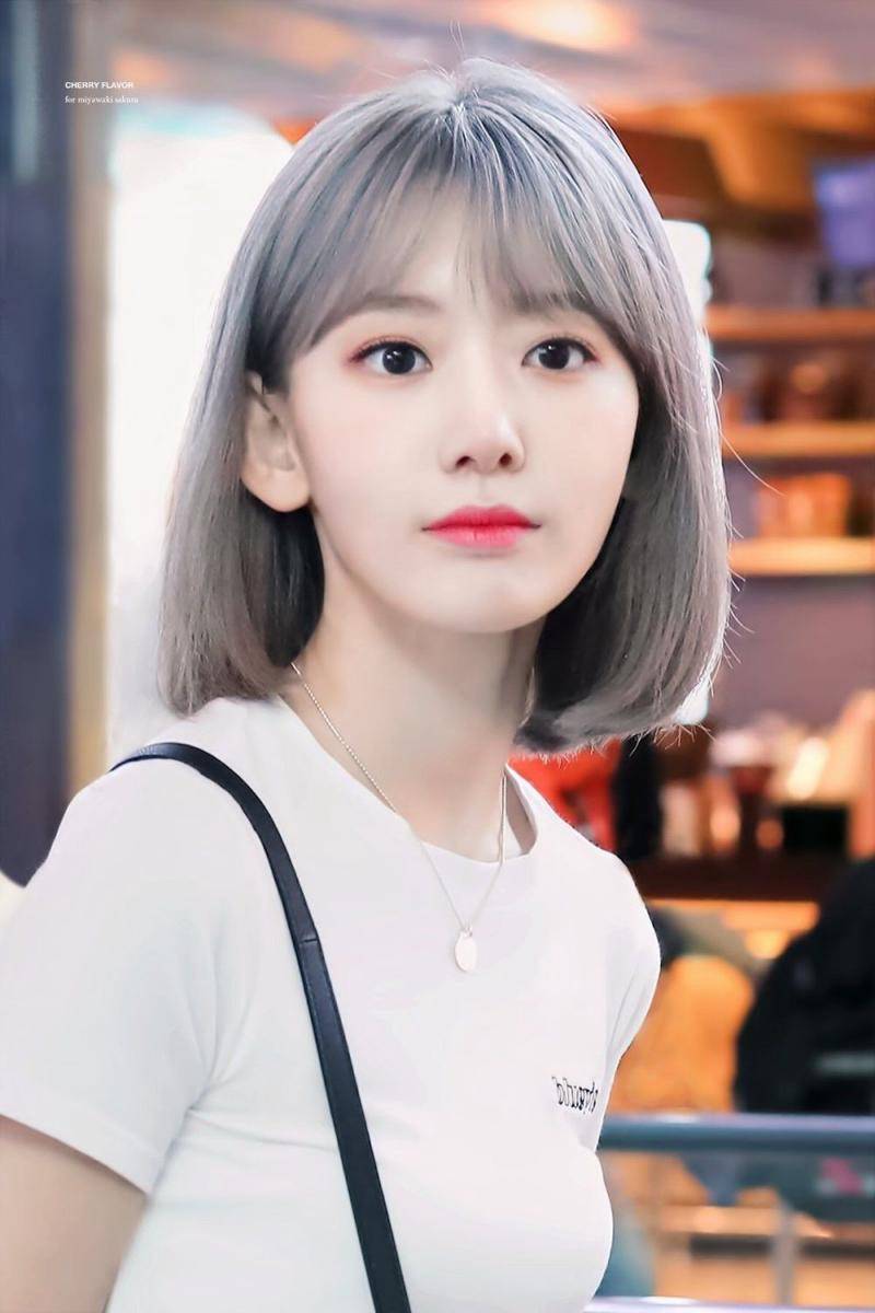 Sakura ex IZ*ONE (koreaboo.com)