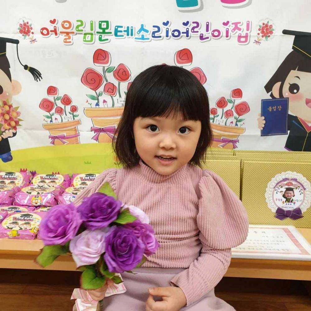 Han Yeo Reum (instagram.com/k_han__na)