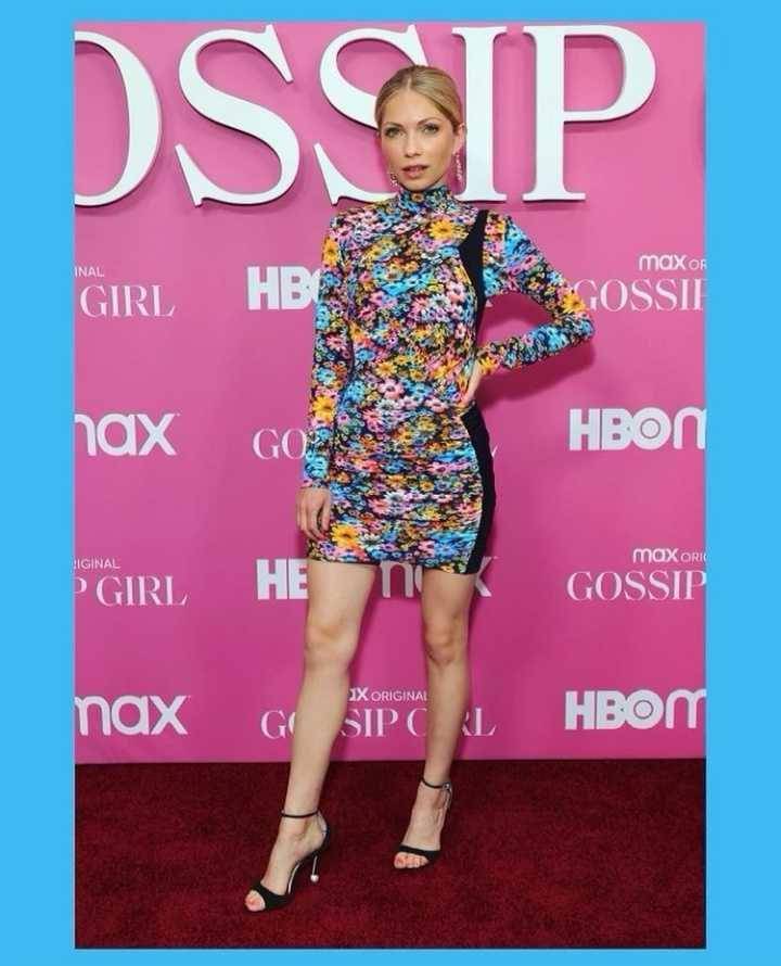 Tavi Gevinson (instagram.com/tavitulle)