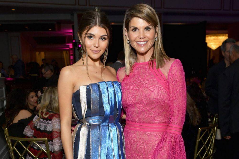Olivia Jade Giannulli dan Lori Loughlin (instagram.com/usweekly)