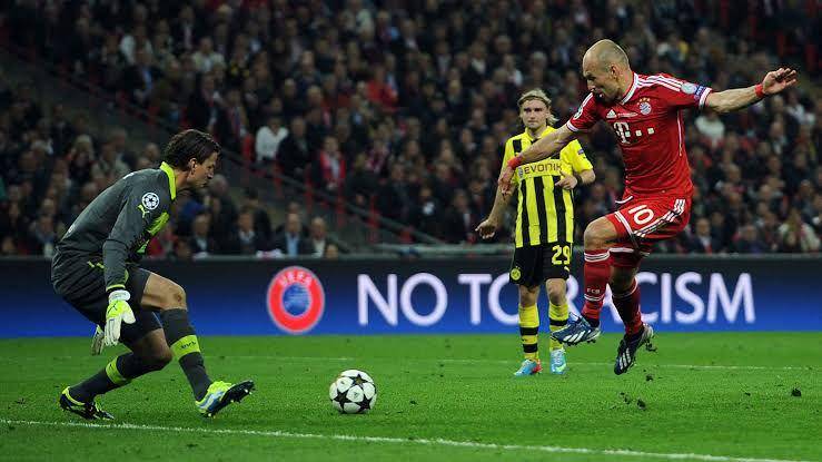Arjen Robben saat melawan Borussia Dortmund (fcbayern.com)