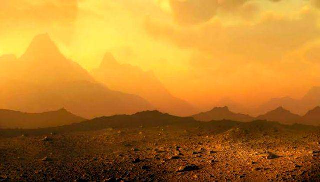 Atmosfer Venus berputar lebih cepat dari planet-nya sendiri. (syfy.com)