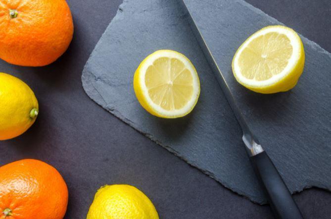 Ilustrasi jeruk lemon (pexels.com/Lukas)