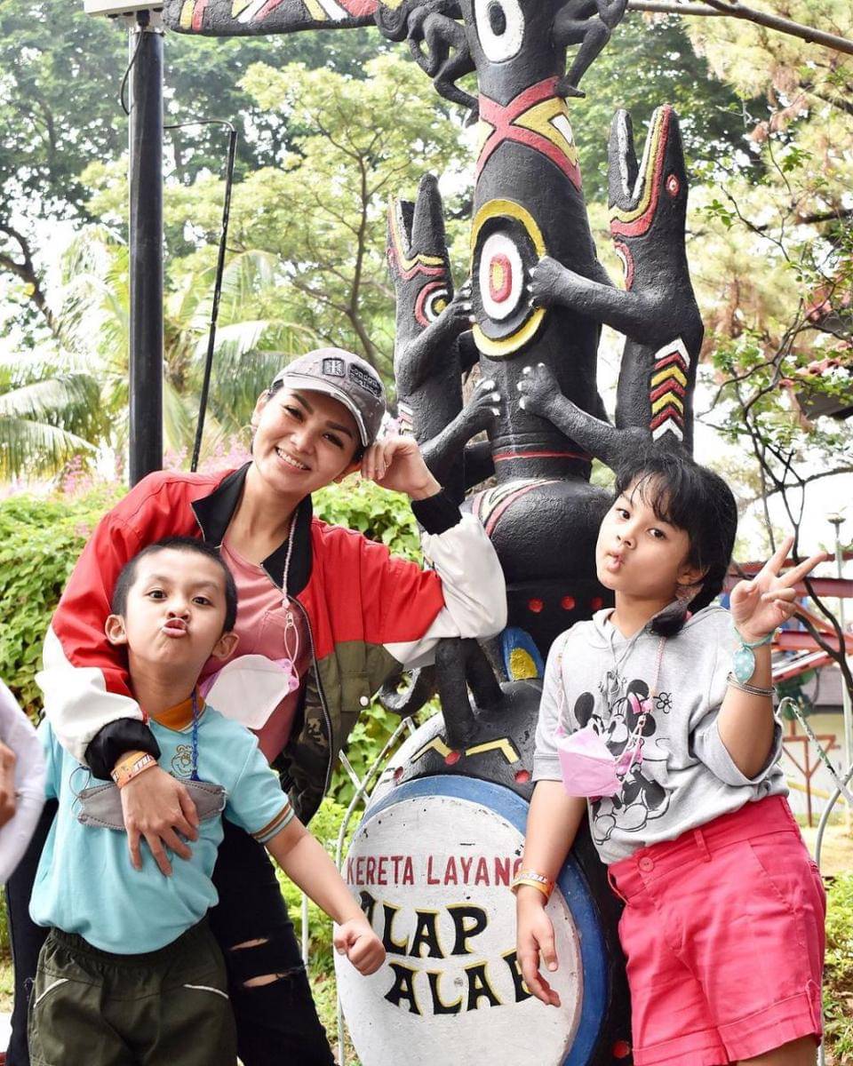 Intan RJ (instagram.com/intanrj22)