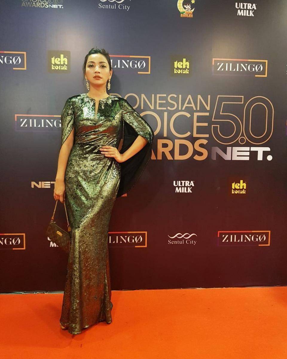 Hesti Purwadinata  (instagram.com/hestipurwadinata/)