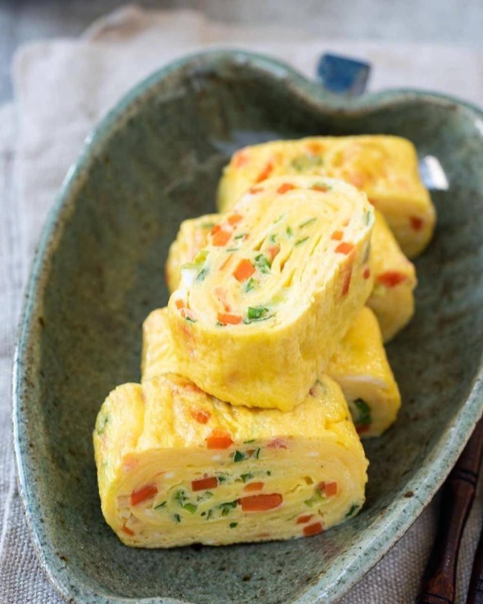 Korean egg roll (instagram.com/koreanbapsang)