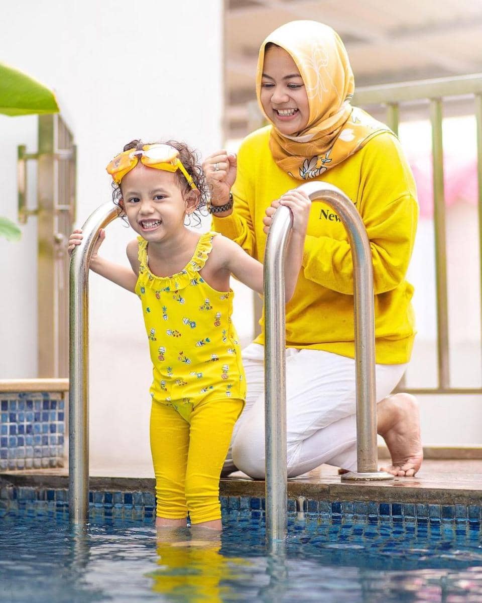 Alesha (instagram.com/divanadia)