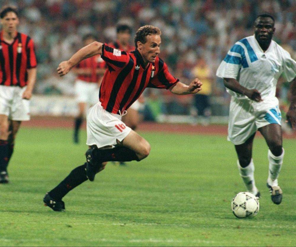 Jean-Pierre Papin (twitter.com/ftblsm)