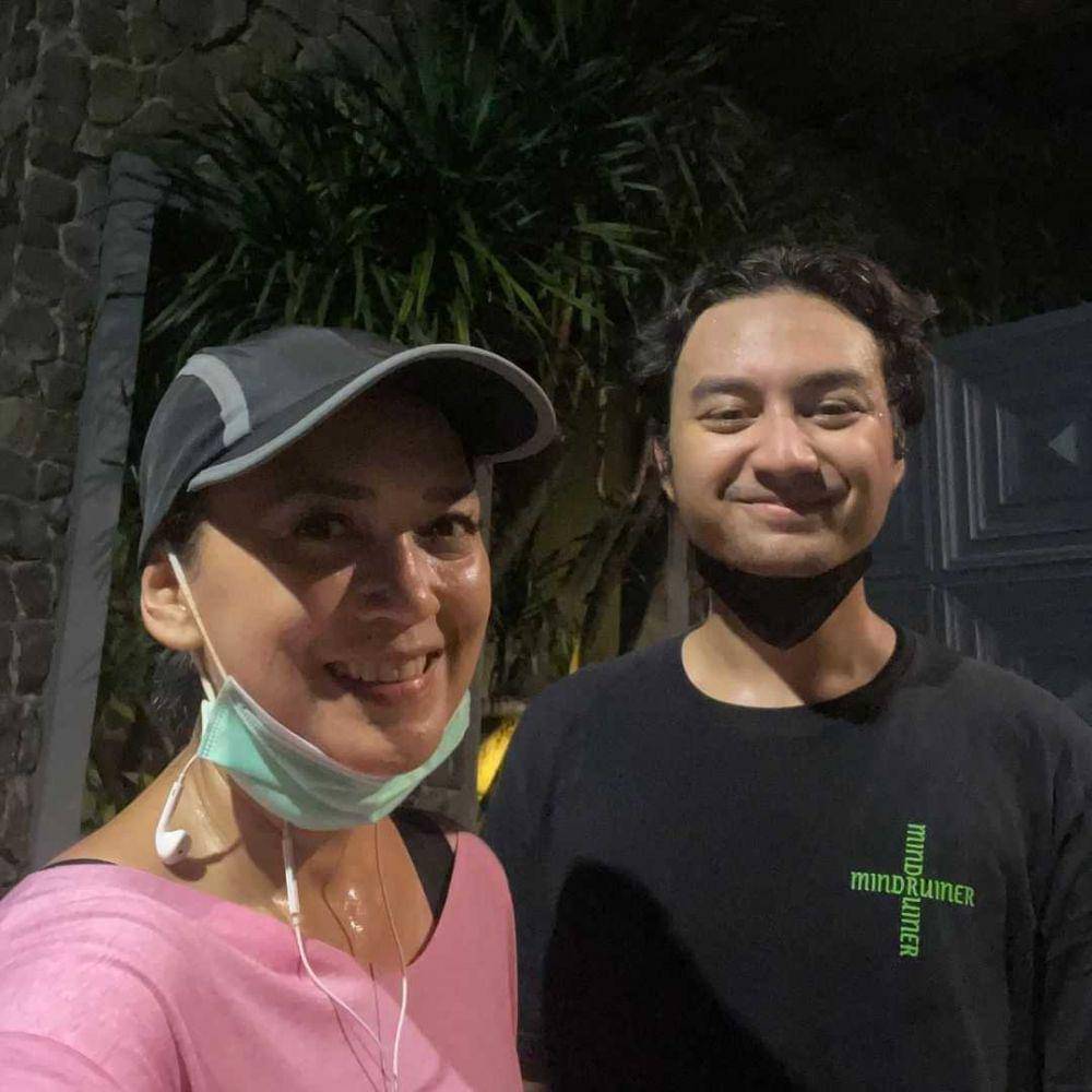 Ira Wibowo dan putranya (instagram.com/irawbw)