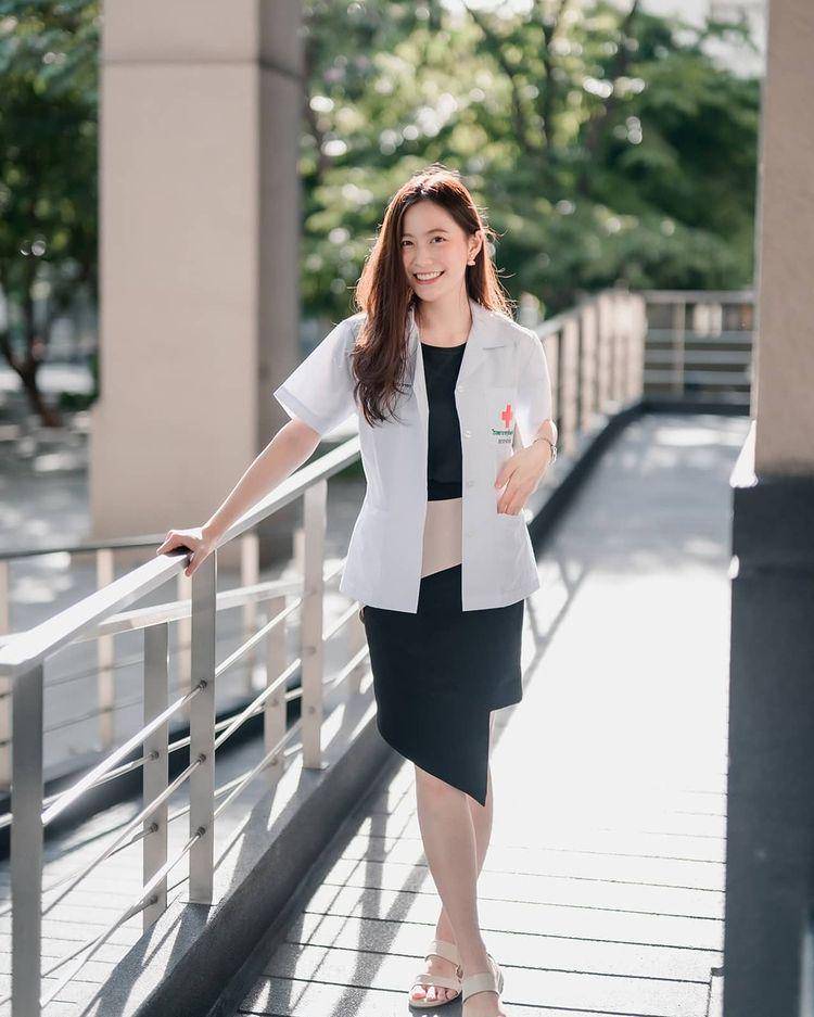 Narikun Ketprapakorn (instagram.com/frungnarikunn)