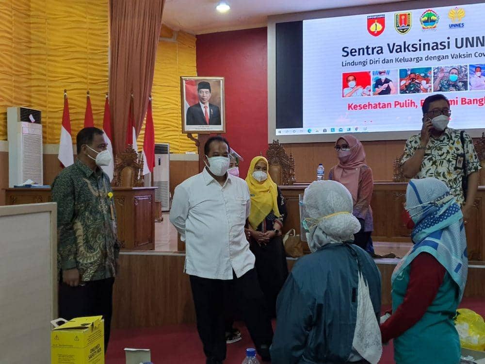 Rektor Unnes Prof Fathur Rokhman. (Dok Humas Unnes)